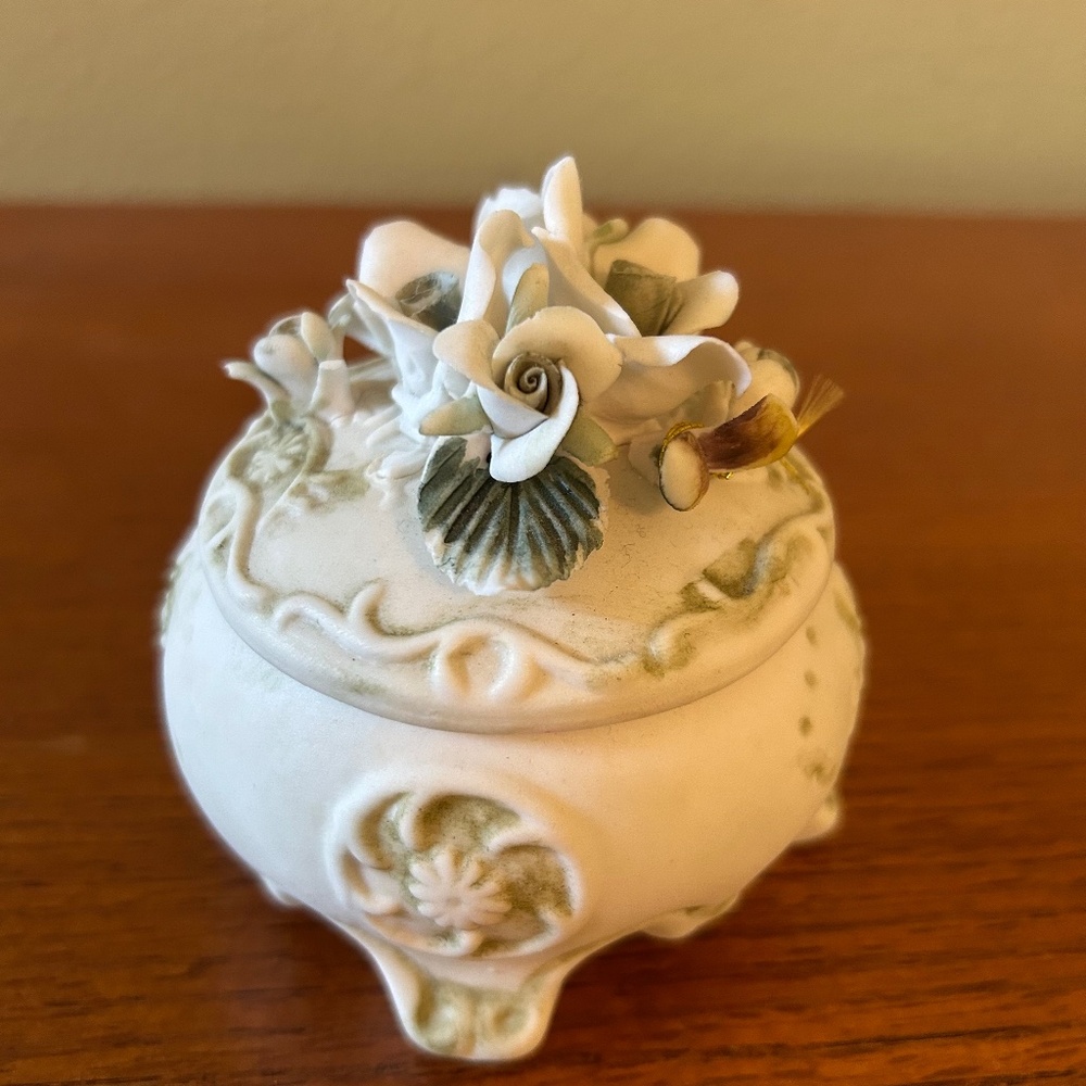 Vintage Capodimonte Footed Trinket Dish With Flower Lid